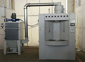 1708740118946507.jpg 环保型自动转盘式喷砂机.jpg